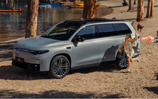 20萬內(nèi)超“理想”SUV，冰箱彩電大沙發(fā)零跑C16一樣不少！