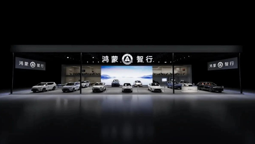 智界與尚界將獨立建網(wǎng)，華為鴻蒙智行廣積糧“急”稱王